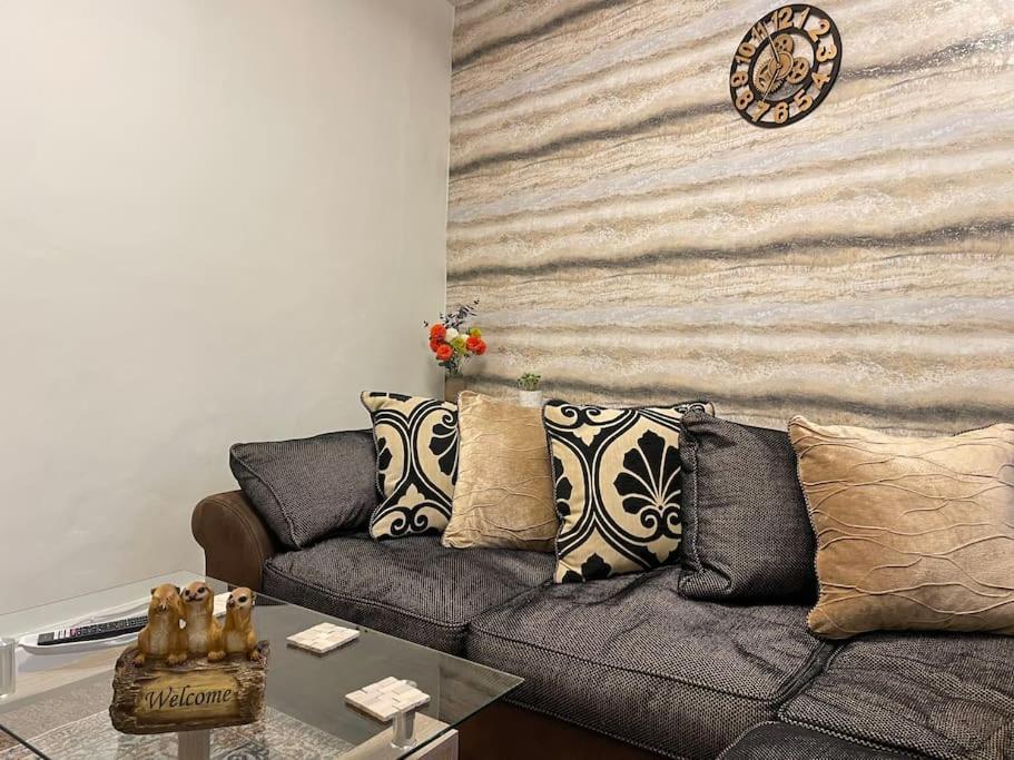 スウィンドンBeanies Lornestreet Four Bed Houseアパートメント エクステリア 写真