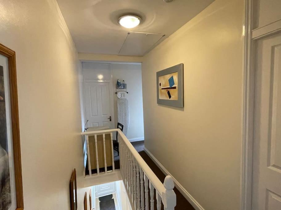 スウィンドンBeanies Lornestreet Four Bed Houseアパートメント エクステリア 写真