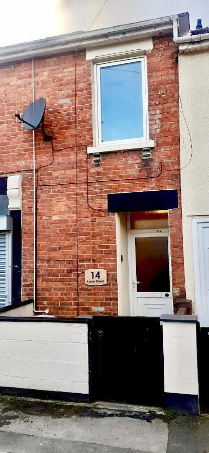 スウィンドンBeanies Lornestreet Four Bed Houseアパートメント エクステリア 写真